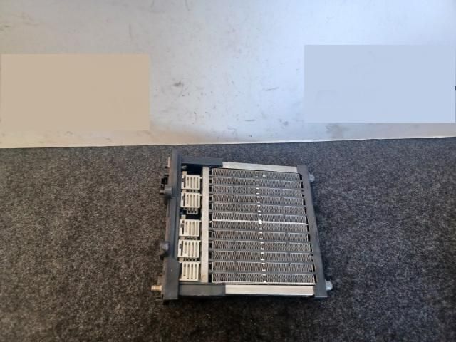 bontott MERCEDES-BENZ A-CLASS Fűtőradiátor (Elektromos)