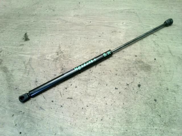 bontott MERCEDES-BENZ A-CLASS Gázrugós Kitámasztó Teleszkóp Csomagtérajtó Bal