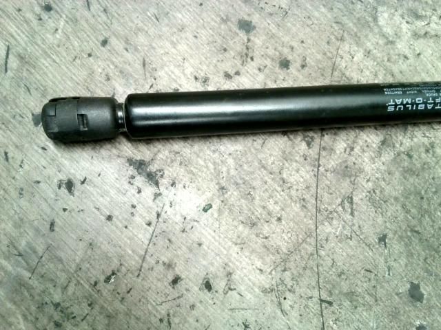 bontott MERCEDES-BENZ A-CLASS Gázrugós Kitámasztó Teleszkóp Csomagtérajtó Jobb