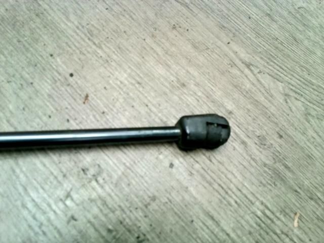 bontott MERCEDES-BENZ A-CLASS Gázrugós Kitámasztó Teleszkóp Csomagtérajtó Jobb