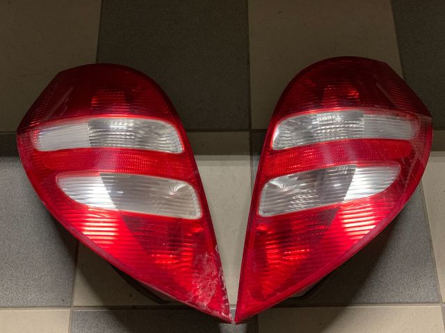 bontott MERCEDES-BENZ A-CLASS Hátsó Lámpa Szett