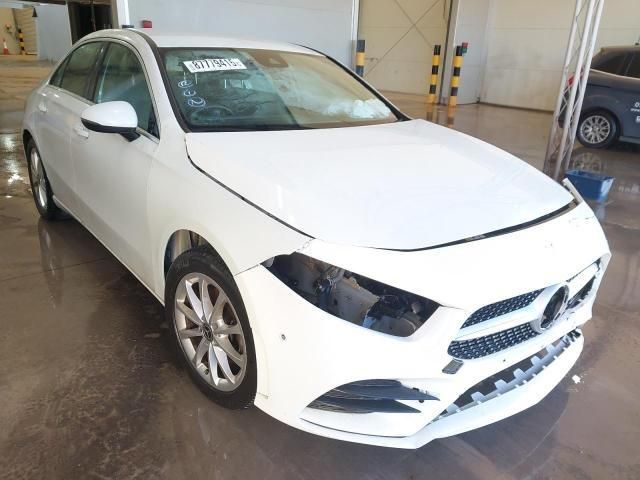 bontott MERCEDES-BENZ A-CLASS Hátsó Szélvédő