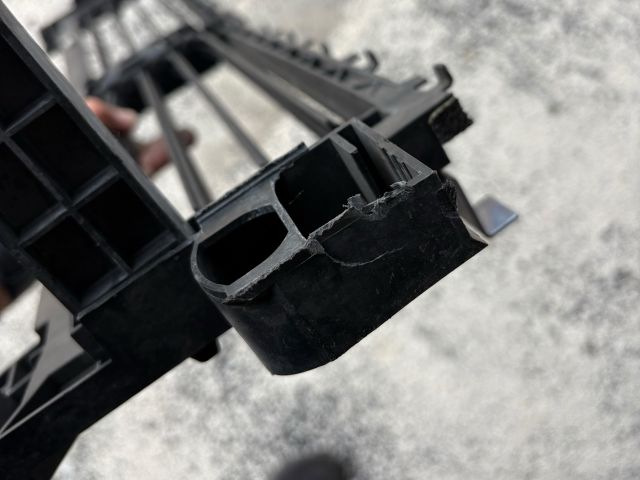 bontott MERCEDES-BENZ A-CLASS Hűtő Légterelő