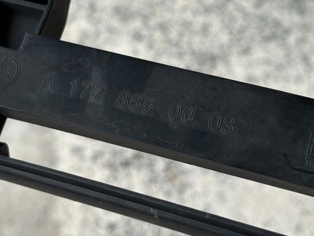 bontott MERCEDES-BENZ A-CLASS Hűtő Légterelő