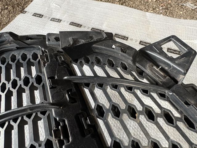 bontott MERCEDES-BENZ A-CLASS Hűtőrács