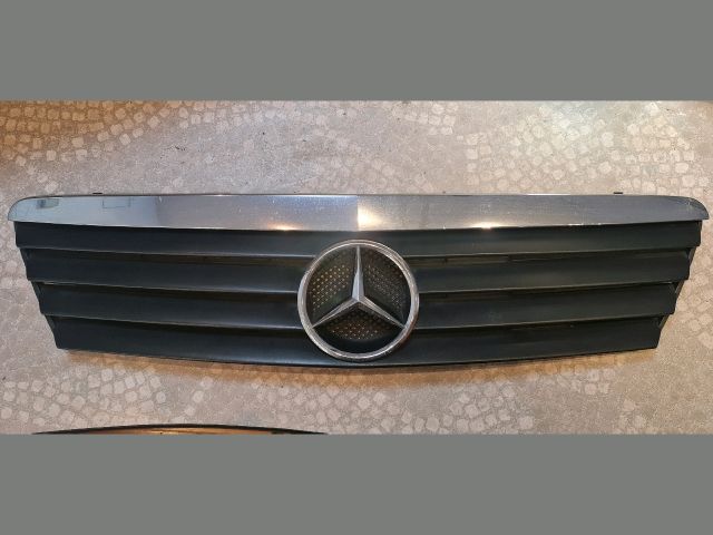 bontott MERCEDES-BENZ A-CLASS Hűtőrács