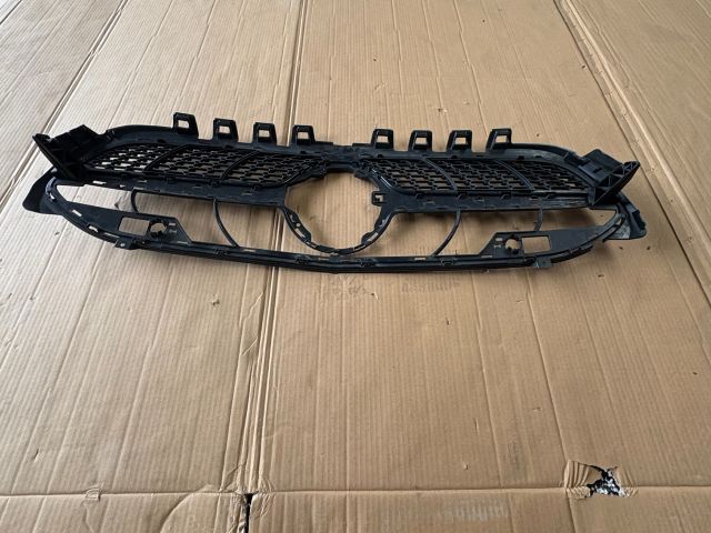 bontott MERCEDES-BENZ A-CLASS Hűtőrács