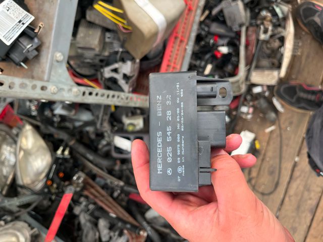 bontott MERCEDES-BENZ A-CLASS Izzító Relé