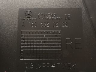 bontott MERCEDES-BENZ A-CLASS Jobb B Oszlop Burkolat