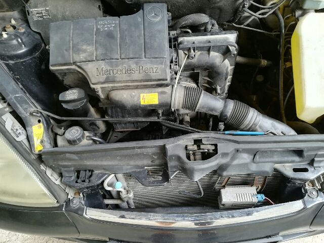 bontott MERCEDES-BENZ A-CLASS Jobb C Oszlop Burkolat