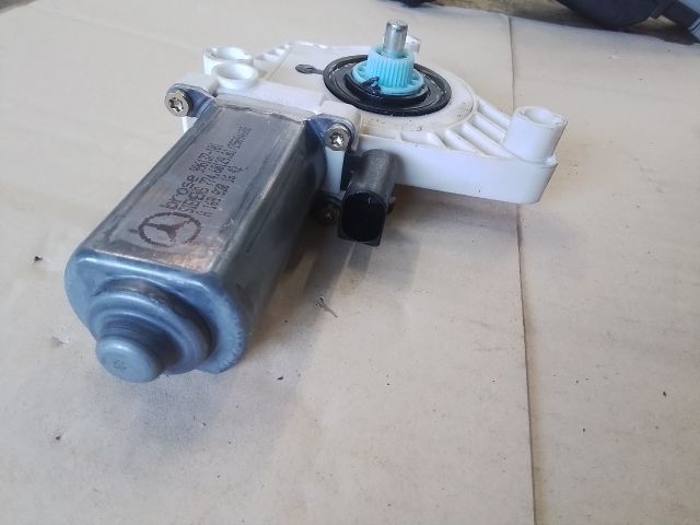 bontott MERCEDES-BENZ A-CLASS Jobb első Ablakemelő Motor