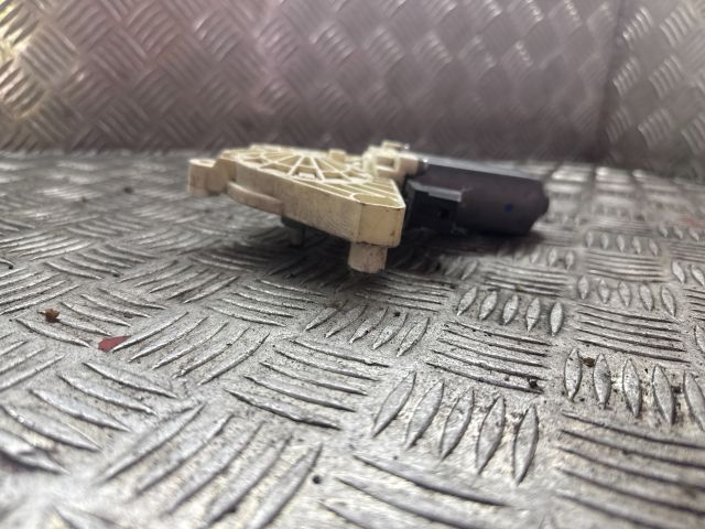 bontott MERCEDES-BENZ A-CLASS Jobb első Ablakemelő Motor