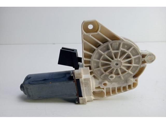 bontott MERCEDES-BENZ A-CLASS Jobb első Ablakemelő Motor