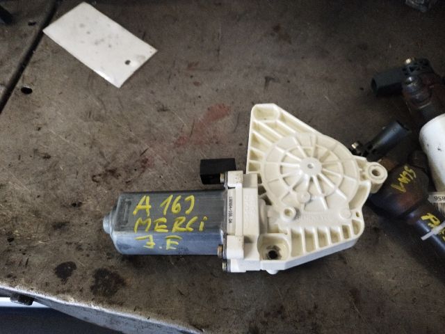 bontott MERCEDES-BENZ A-CLASS Jobb első Ablakemelő Motor