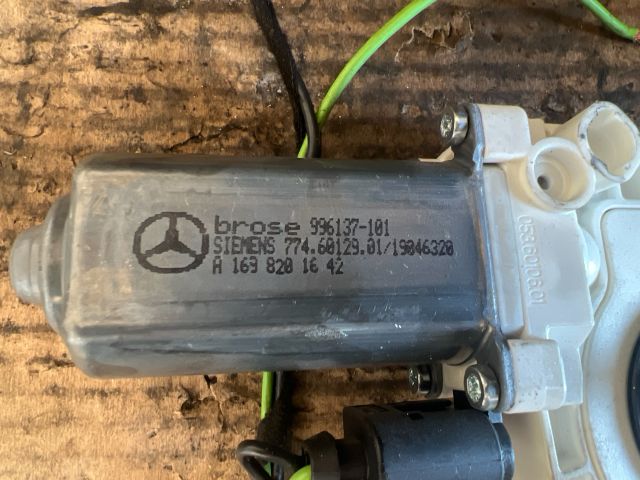 bontott MERCEDES-BENZ A-CLASS Jobb első Ablakemelő Motor