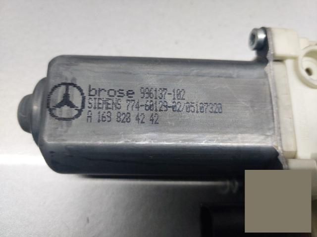 bontott MERCEDES-BENZ A-CLASS Jobb első Ablakemelő Motor