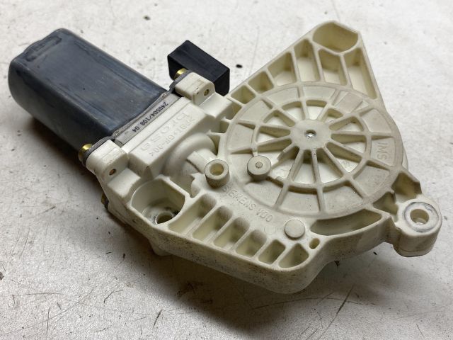 bontott MERCEDES-BENZ A-CLASS Jobb első Ablakemelő Motor