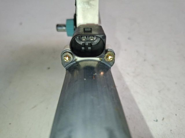 bontott MERCEDES-BENZ A-CLASS Jobb első Ablakemelő Motor