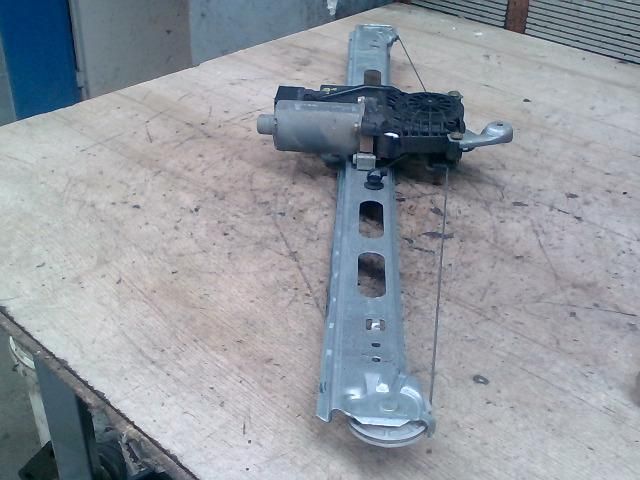 bontott MERCEDES-BENZ A-CLASS Jobb első Ablakemelő Szerkezet (Elektromos)