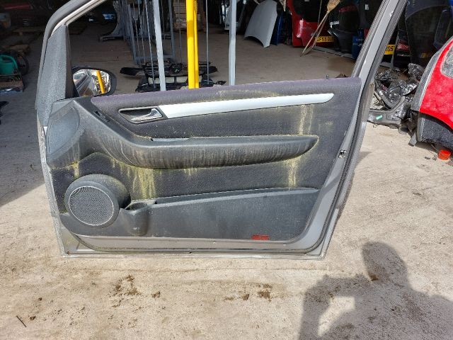 bontott MERCEDES-BENZ A-CLASS Jobb első Ajtó (Részeivel)