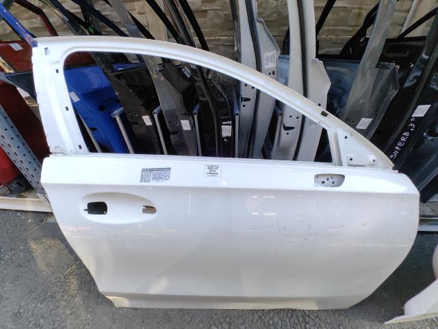 bontott MERCEDES-BENZ A-CLASS Jobb első Ajtó (Üres lemez)