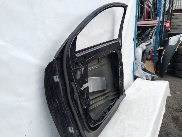 bontott MERCEDES-BENZ A-CLASS Jobb első Ajtó (Üres lemez)