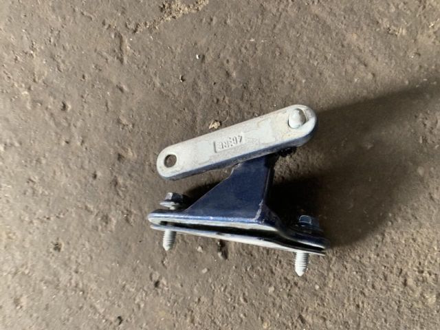 bontott MERCEDES-BENZ A-CLASS Jobb első Alsó Zsanér