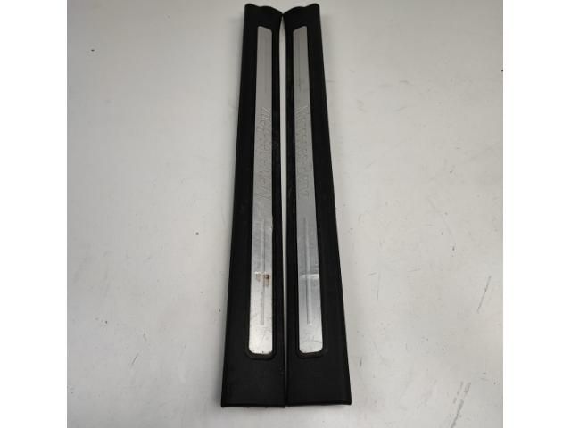 bontott MERCEDES-BENZ A-CLASS Jobb első Belső Küszöb Burkolat