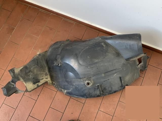 bontott MERCEDES-BENZ A-CLASS Jobb első Dobbetét (Kerékjárati, Műanyag)