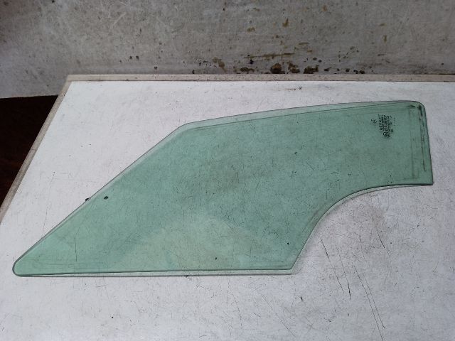 bontott MERCEDES-BENZ A-CLASS Jobb első Fixüveg (Ajtóban)