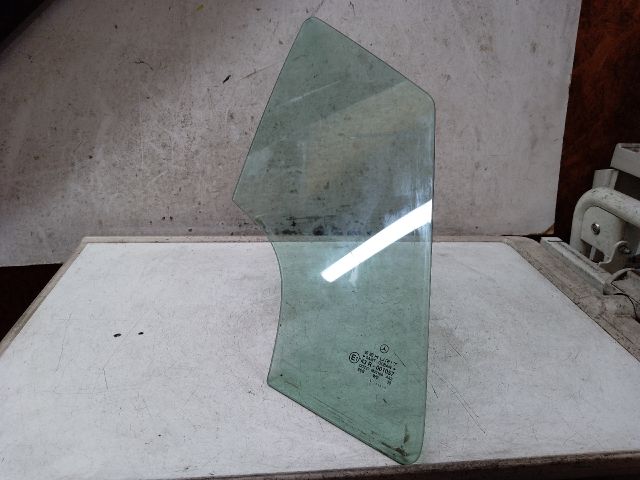 bontott MERCEDES-BENZ A-CLASS Jobb első Fixüveg (Ajtóban)