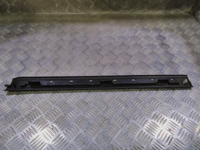 bontott MERCEDES-BENZ A-CLASS Jobb első Küszöb Díszléc