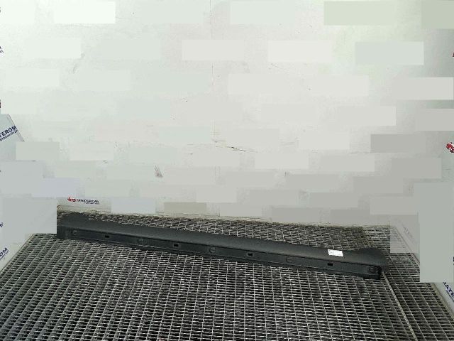 bontott MERCEDES-BENZ A-CLASS Jobb első Küszöb Díszléc