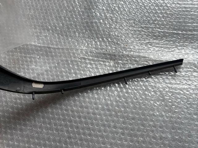 bontott MERCEDES-BENZ A-CLASS Jobb első Lökhárító Díszléc