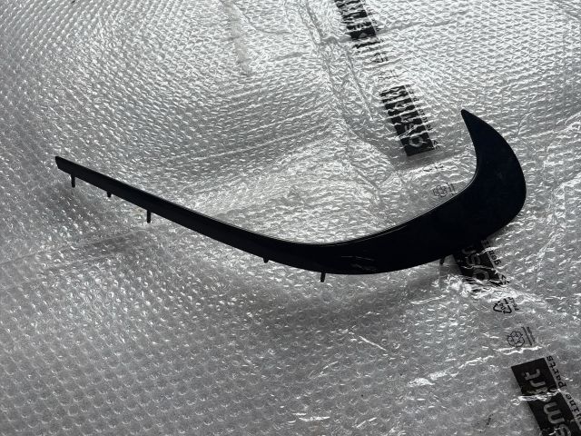 bontott MERCEDES-BENZ A-CLASS Jobb első Lökhárító Díszléc