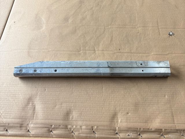 bontott MERCEDES-BENZ A-CLASS Jobb első Lökhárító Merevítő Tartó (Fém)