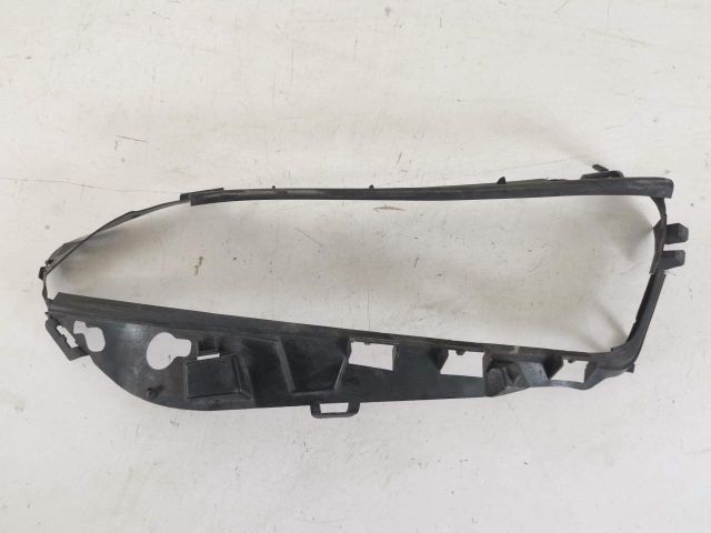bontott MERCEDES-BENZ A-CLASS Jobb Fényszóró Lámpakeret