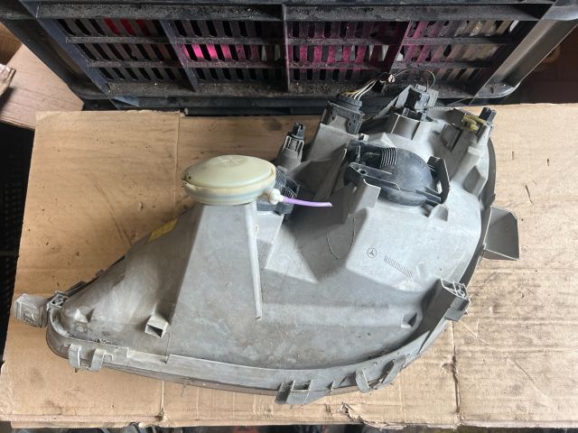 bontott MERCEDES-BENZ A-CLASS Jobb Fényszóró