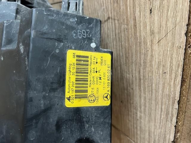 bontott MERCEDES-BENZ A-CLASS Jobb Fényszóró