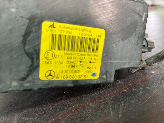 bontott MERCEDES-BENZ A-CLASS Jobb Fényszóró