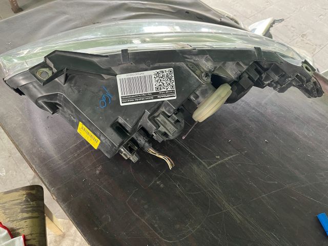 bontott MERCEDES-BENZ A-CLASS Jobb Fényszóró