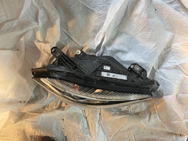 bontott MERCEDES-BENZ A-CLASS Jobb Fényszóró