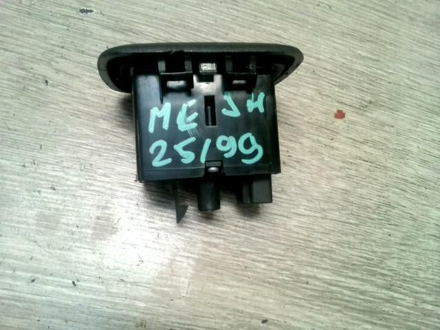 bontott MERCEDES-BENZ A-CLASS Jobb hátsó Ablakemelő Kapcsoló