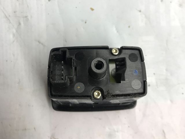 bontott MERCEDES-BENZ A-CLASS Jobb hátsó Ablakemelő Kapcsoló