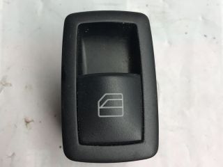 bontott MERCEDES-BENZ A-CLASS Jobb hátsó Ablakemelő Kapcsoló