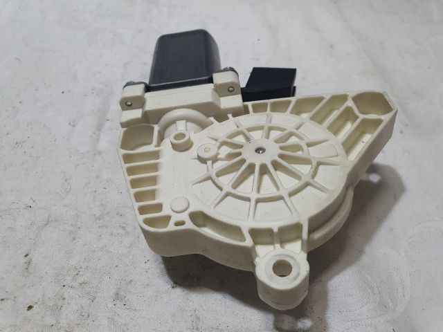 bontott MERCEDES-BENZ A-CLASS Jobb hátsó Ablakemelő Motor