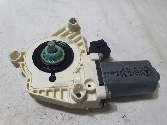 bontott MERCEDES-BENZ A-CLASS Jobb hátsó Ablakemelő Motor