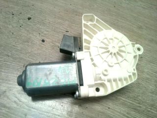 bontott MERCEDES-BENZ A-CLASS Jobb hátsó Ablakemelő Motor