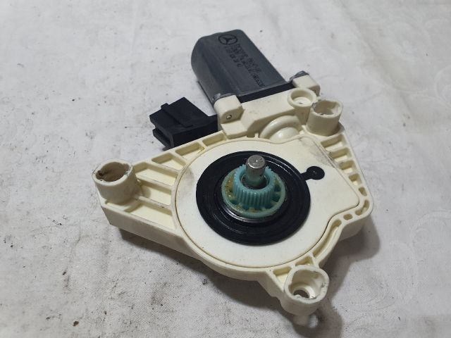 bontott MERCEDES-BENZ A-CLASS Jobb hátsó Ablakemelő Motor