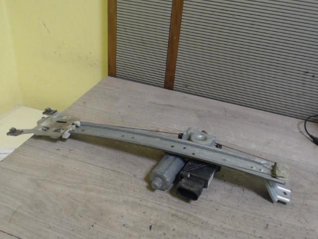 bontott MERCEDES-BENZ A-CLASS Jobb hátsó Ablakemelő Szerkezet (Elektromos)